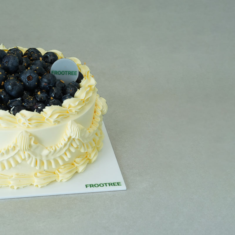 Classic Bluberry Cake - Image 3